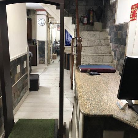 نيودلهي Hotel Yes Please Lodge المظهر الخارجي الصورة